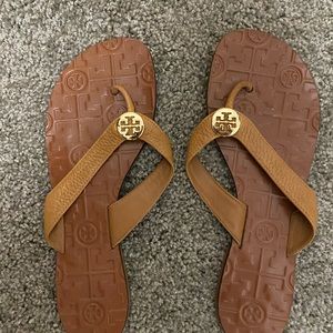 EUC Tory Burch thora Sandals
